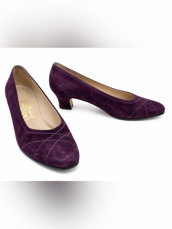 Salvatore Ferragamo Shoes - Salvatore Ferragamo Vintage purple suede pumps